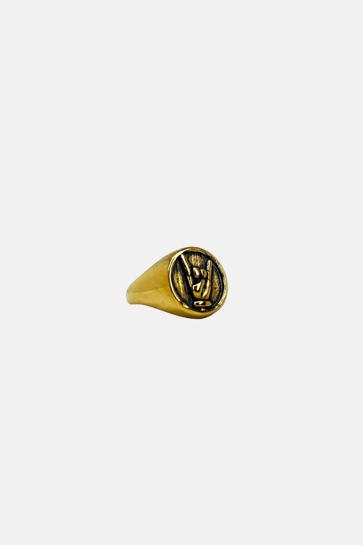 ‘Curnuto’ Chevalier Ring
