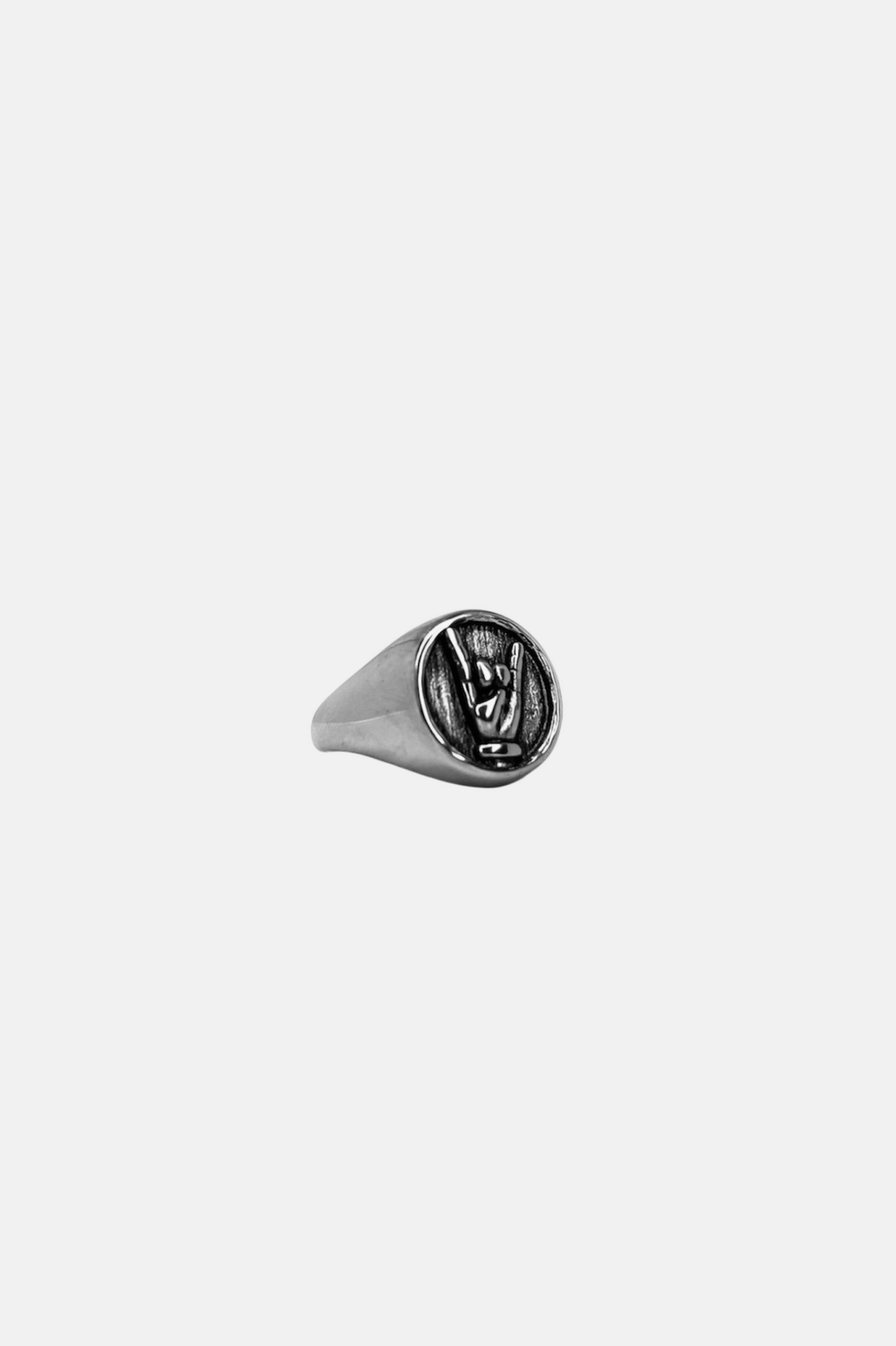 ‘Curnuto’ Chevalier Ring