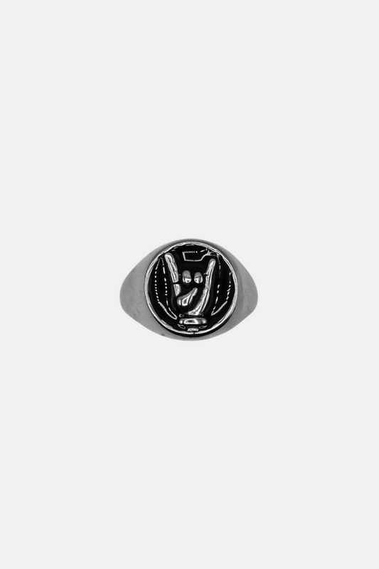 ‘Curnuto’ Chevalier Ring