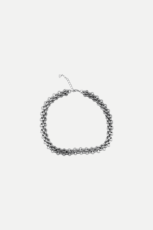 ‘Romantic’ Choker