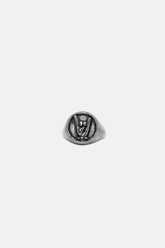 ‘Curnuto’ Chevalier Ring